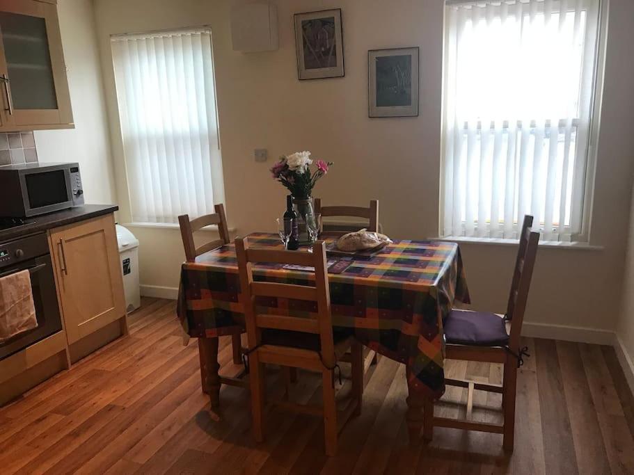 Great Offer 2 Bed Tenby Flat Free Parking 外观 照片